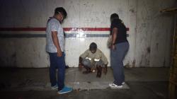 Patroli Rutin, Polisi Bubarkan Warga Nongkrong di Emperan Toko Mimika Baru