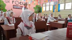 Sekolah di Batubara Ini Produksi Face Shield Mandiri untuk Dibagikan ke Siswa