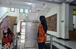 Kisah Dokter Kariadi Gugur saat Meneliti Air yang Diracun Serdadu Jepang