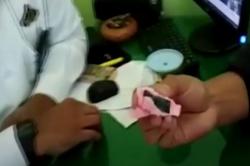 Video Petugas Lapas di Jombang Temukan Narkoba dalam Kerupuk