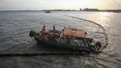 Kapal Kargo Tenggelam, Oil Boom Dipasang untuk Antisipasi Pencemaran Air Laut