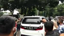 Usai Diperiksa 5 Jam Kasus Video Syur, Gisel Bungkam Langsung Masuk Mobil<