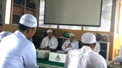 Putra Mbah Moen Temui Habib Rizieq di Markaz Syariah Bogor 