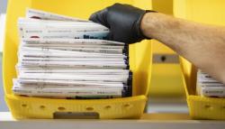 Ribuan Surat Suara Pilpres AS Ditemukan Telantar, Trump Unggul