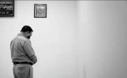 Viral Foto Anies Jadi Imam Salat Magrib di Polda Metro Jaya