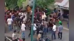 Nekat Jambret HP Ojek Online, Dua Pemuda  di Medan Nyaris Tewas Diamuk Massa<