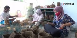 Video : Kreasi Kaligrafi Unik dari Sabut Kelapa di Tengah Pandemi