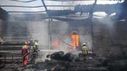Pabrik Kasur Ludes Terbakar  di Cimahi 