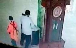 Satu Keluarga Pencuri Kotak Amal Masjid di Malang Ditangkap, Ayah Ditahan<