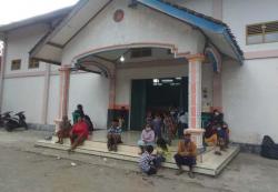  Keluh Kesah Pengungsi Merapi di Posko Pengungsian Desa Tlogolele Boyolali