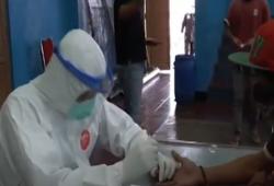 Video 50 Warga Tebet Jalani Rapid Test