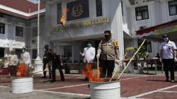 Kejaksaan Negeri Solo Musnahkan Barang Bukti Hasil Kejahatan