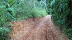 Penampakan Jalan Desa Simartokis Sumut Rusak Parah, Puluhan Tahun Tak Ada Perbaikan