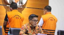 Foto Staf Khusus Menteri KKP Andreau Pribadi Misata Menyerahkan Diri ke KPK