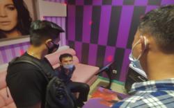 Kronologi Pria Tewas Dibantai karena Karaoke Bareng Istri Tetangga<