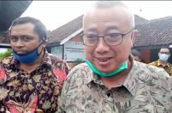 Diklarifikasi Bawaslu Bantul, Suharsono-Totok: Itu Kemanusiaan, Kampanye kok ke Simbah