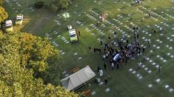 Suasana Pemakaman Diego Maradona Diiringi Ribuan Penggemar