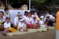 Video Mengenal Upacara Adat Ngangkid dan Mapetik di Bali