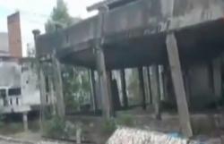 Video Bangunan Pasar Ikan di Jambi Ambruk