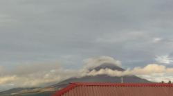 Gunung Soputan Level II Waspada, Warga Radius 1,5 Km Diminta Tak Beraktivitas