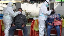 Ribuan Petugas Pengawas TPS Pilkada Surabaya Jalani Swab Test Covid-19