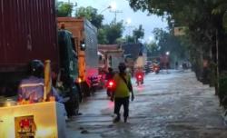 Banjir Rendam Jalinsum Pematangsiantar-Medan, Arus Lalu Lintas Lumpuh Total