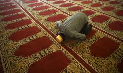 Simak Niat dan Tata Cara Sholat Gerhana Bulan