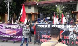 Aliansi Bekasi Bergerak Demo Tolak Habib Rizieq Shihab<