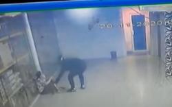 Video Perampok Gasak Uang Rp20 Juta dan 15 Gram Emas di Mal Batam, 2 Pelaku Ditangkap