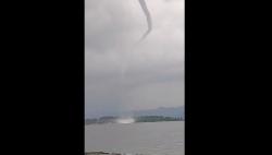 Puting Beliung Terekam di Waduk Jatiluhur, Pemancing Panik <