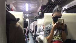 Terpantau Tak Ada Physical Distancing di Perjalanan KA Serayu Malam