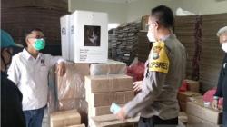 Kapal Angkut Logistik Pilkada Bintan Dihantam Gelombang Tinggi di Perairan Marapas<