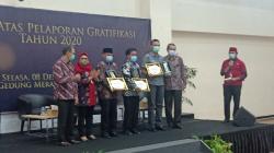 Lapor Gratifikasi, Penghulu KUA Cimahi Tengah Dapat Penghargaan KPK<