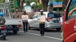 Sehari Jelang Pilkada, Polisi di Sidoarjo Sosialisasi Ajak Warga Nyoblos 9 Desember