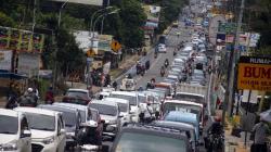 Libur Pilkada, Lalu Lintas Wisata Puncak Bogor Macet Panjang