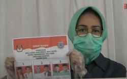 Video Wali Kota Tangsel Airin Rachmi Nyoblos di TPS 24 Alam Sutra