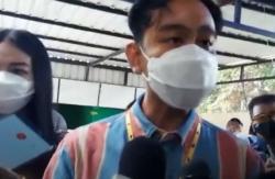 Video Cawalkot Solo Gibran Rakabuming Nyoblos di TPS 22 Manahan