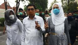 Jalan Kaki Menuju TPS, Machfud Arifin: Insyaallah, Kami Punya Keyakinan 