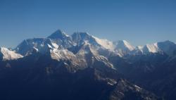 Es Gunung Everest Butuh Ribuan Tahun Terbentuk, Menyusut Drastis Hanya dalam 25 Tahun