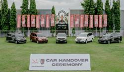 Wuling Berikan 5 Unit Mobil ke Klub Sepak Bola Bali United