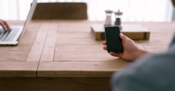 Cara Hemat Baterai Smartphone saat Main Game Online