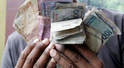 Kronologi Uang Rp94 Juta Jatuh Berceceran di Badung, Resleting Tas Terbuka