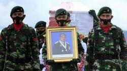 Jenazah Wakasad Letjen TNI Herman Asaribab Tiba di Papua