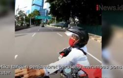 Detik-Detik Jambret Rampas Ponsel Pemain Skuter di Bundaran HI Jakpus