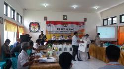 KPU Sumba Barat Tetapkan Yohanes Dede-John Bora Kabba Unggul di Pilkada