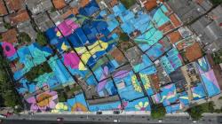 Warna-warni Atap Rumah Permukiman Warga Lenteng Agung