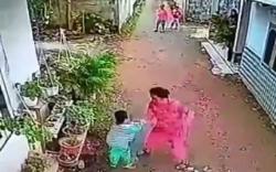 Senggol Pot Bunga, Anak 4 Tahun Berulang Kali Ditampar Tetangga hingga Sempoyongan <