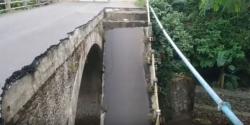 Tergerus Air Sungai saat Banjir, Jembatan Kalisogra Ambrol  