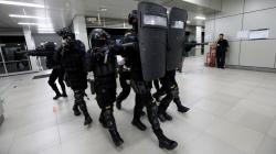 Aksi Brimob Mabes Polri Serbu Teroris di Stasiun MRT Lebak Bulus