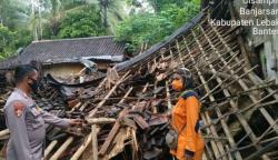 Angin Puting Beliung Terjang Lebak, 15 Rumah dan Ponpes Rusak Parah